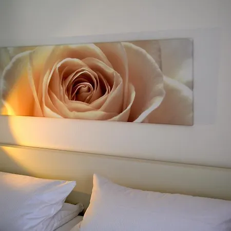 Prinz Aparthotel 3*